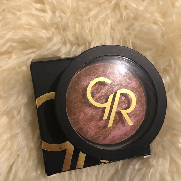 Golden rose blush - Picture 2 of 3